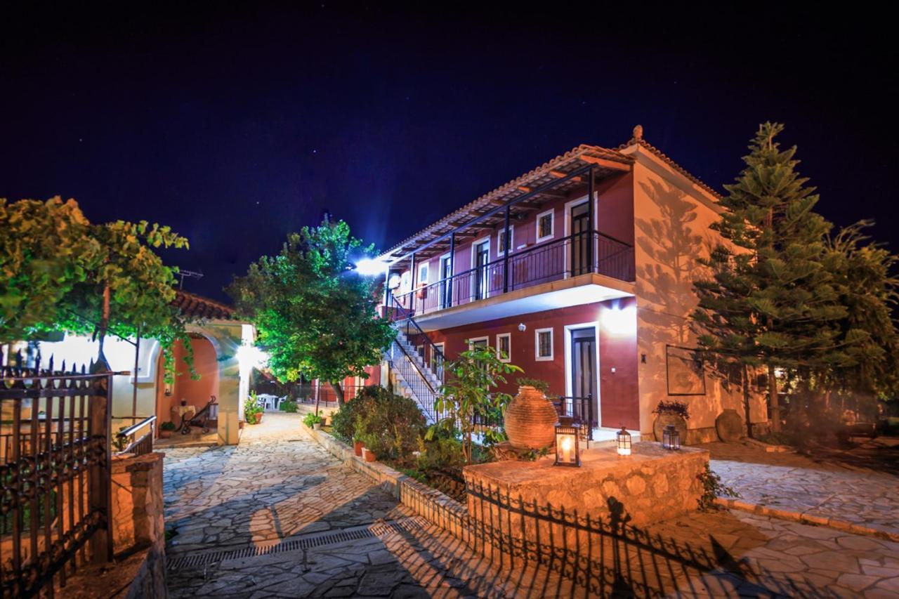 Christina Studios ลากานาส ภายนอก รูปภาพ