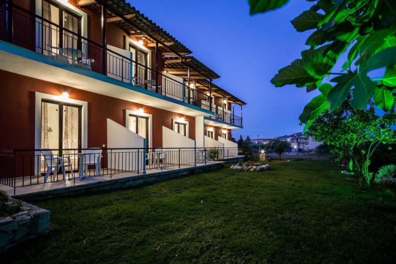 Christina Studios ลากานาส ภายนอก รูปภาพ